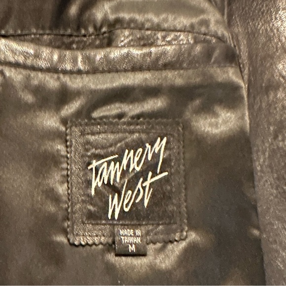 Tannery West full length men’s leather coat. Size medium. - Picture 4 of 5